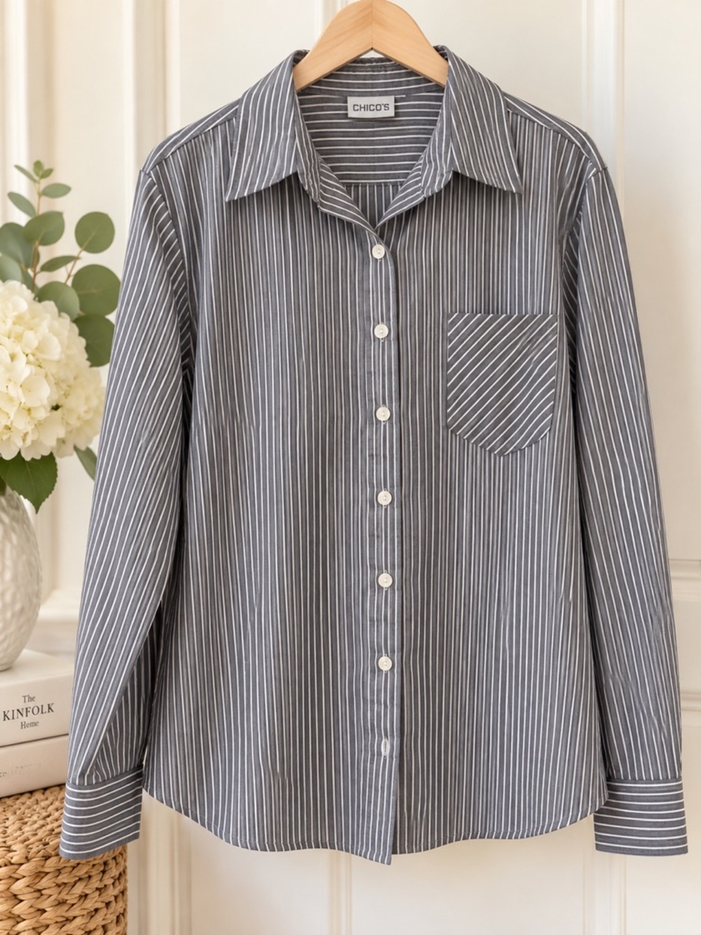Chico’s Size 3 Gray & White Striped Button Down Blouse Cotton Blend XL 16/18